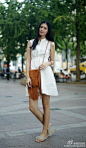 7月25日街拍更新，简单白裙拖鞋流苏包的气场@Wangttg