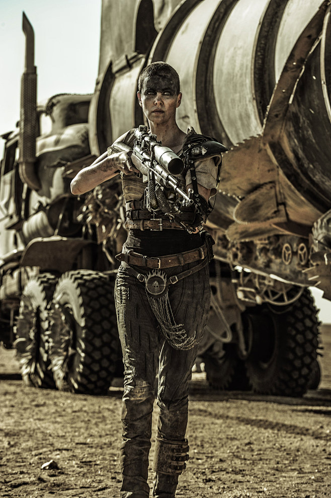 疯狂的麦克斯4狂暴之路madmaxfuryroad2015