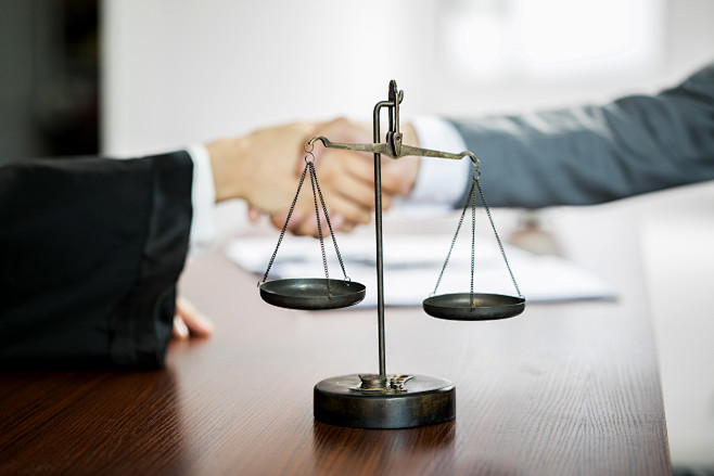 摄图网_500984389_公正公平（企业商用）