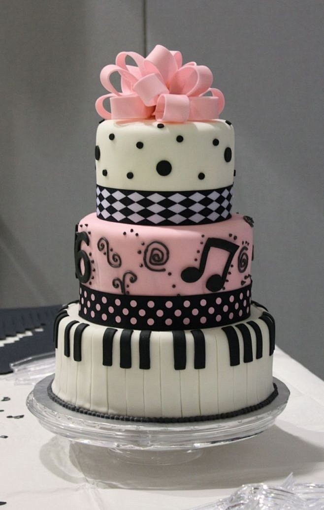 piano cake