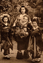 十九世纪的日本艺妓旧照