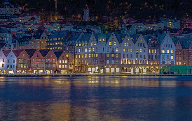 Bryggen by Rune Hans...