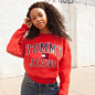 Tommy Hilfiger 在 Instagram 上发布：“Lady in red @IceCreamEaterrr shows off Brooklyn's take on the new #TommyJeans  Hit the link in bio to shop her look!” : 74.1K 次赞、 305 条评论 - Tommy Hilfiger (@tommyhilfiger) 在 Instagram 发布：“Lady in red @IceCreamEaterrr shows 