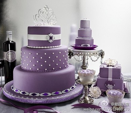 #甜品天堂#紫色高雅的婚礼蛋糕~喜欢吗