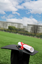 证书学士帽大学草地毕业季校园场景摄影图