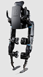 外骨骼代步机器人问世 : 健身自己来2018-09-22 11:14 Skolkovo ExoAtlet的人员首次展示了康复医疗外骨骼代步机器人的更新版本在俄罗斯和东欧最大的机器人论坛Skolkovo Robotics的网站内，“ExoAtlet”公司首次展示了其康复医疗外骨骼代步机器人的更新版本。在不久的将来，该公司打算证明其在医疗上的巨大作用，并在欧洲市场上开始销售。ExoAtlet公司的外骨骼代步机器人来自ExoAt...