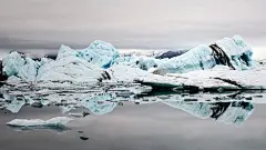 背景图唯美风景背景图片冰岛Jokulsarlon泻湖冰川冰山图片素材白色系壁纸