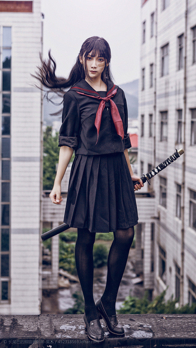 #绘画参考# 动态参考 持刀姿势