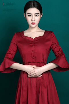 约绘芬芳采集到饰品人物pose