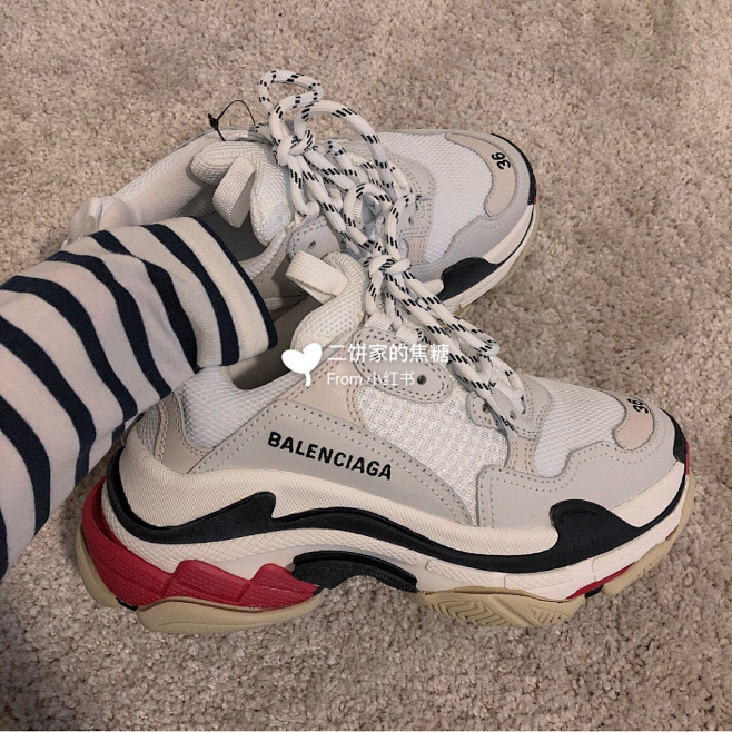 Balenciaga 老爹鞋 : 今年秋...