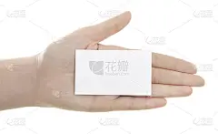 名片在女人手里白白的