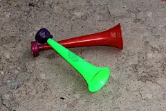 空白的呜呜祖拉体育场塑料喇叭