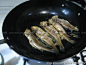 如何做鲜美完整的红烧小黄鱼的做法（海鲜食谱）