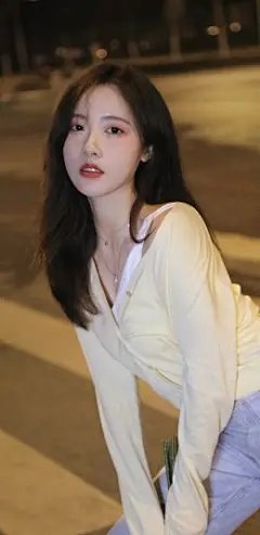 气质女神长发美女夜拍4k手机壁纸竖屏美女