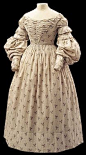 服装｜Biedermeier，1830~1845。
图源：Pinterest。
#遇见艺术##艺术哲人# ​​​​