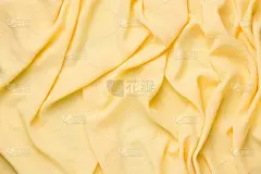 底色为黄色织物。本空间