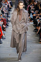 Max Mara Fall 2017 Ready-to-Wear Fashion Show - Vittoria Ceretti