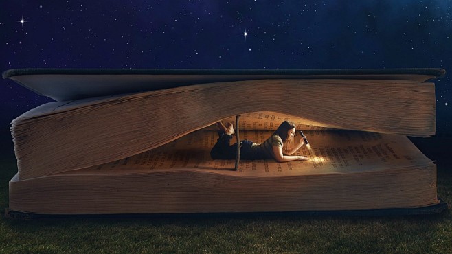 1366x768 Book Worm