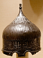 苏丹 (称谓) | Wikiwand : 苏丹（阿拉伯语：سلطان‎‎，Sulṭān，阿拉伯语发音： /ˈsulˈtˤɑːn/)）指一个在伊斯兰教历史上一个类似总督的官职，作为称谓是最近才出现的翻译，它也有很多其他的译法，在古文翻译为“素檀”、“速檀”、“速鲁檀”、“锁鲁檀”（见《明史》），民间也又叫“素里檀”“唆里檀”“算端”、“层檀”等等。他是阿拉伯语中的一个尊称，历史上有好几种含义。这词最初是阿拉伯语中的抽象名词“力量”、“治权”、“裁决权”，后来变为权力、统治。最后，它变为对一个特殊统治者的称号