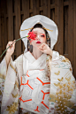 日本京都嵐山的「STUDIO心」推出「花魁×艺术」企划，包括化妆，衣装，发饰，拍照等 【狐狸新娘套餐】，还有双人体验以及「花魁体験」「舞妓体験」等带你走进和风世界。
预约：O网页链接 ​​​​