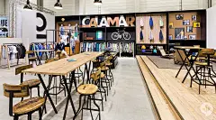 Calamar Messestand Panorama 2013 | dan pearlman Group : Vom 02. – 04. Juli 2013 war die Männermodemarke Calamar erstmals auf der Panorama Berlin, der Messe für marktrelevante und umsatzstarke Marken, vertreten. Im Expocenter Airport am Flughafen Schönefel