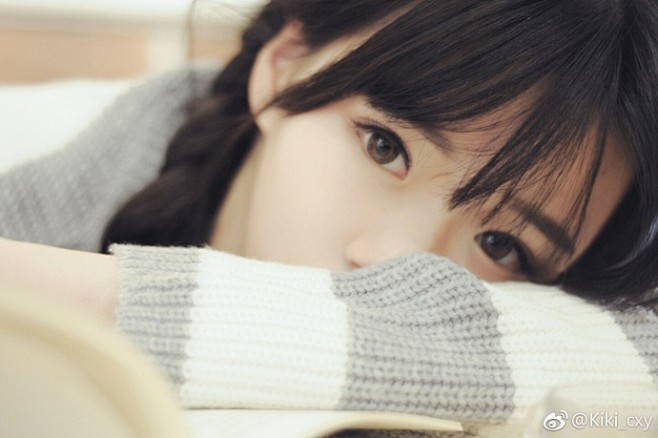 镜头下的女孩##大学路##上海约拍# 出境:原po 摄影:@塞壬小兰 抄送