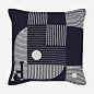 Echecs et Trames pillow - above