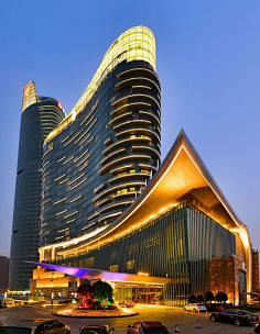 21你家阳台下采集到a——5照明-线条灯采集长沙龙湖 · 春江天曜