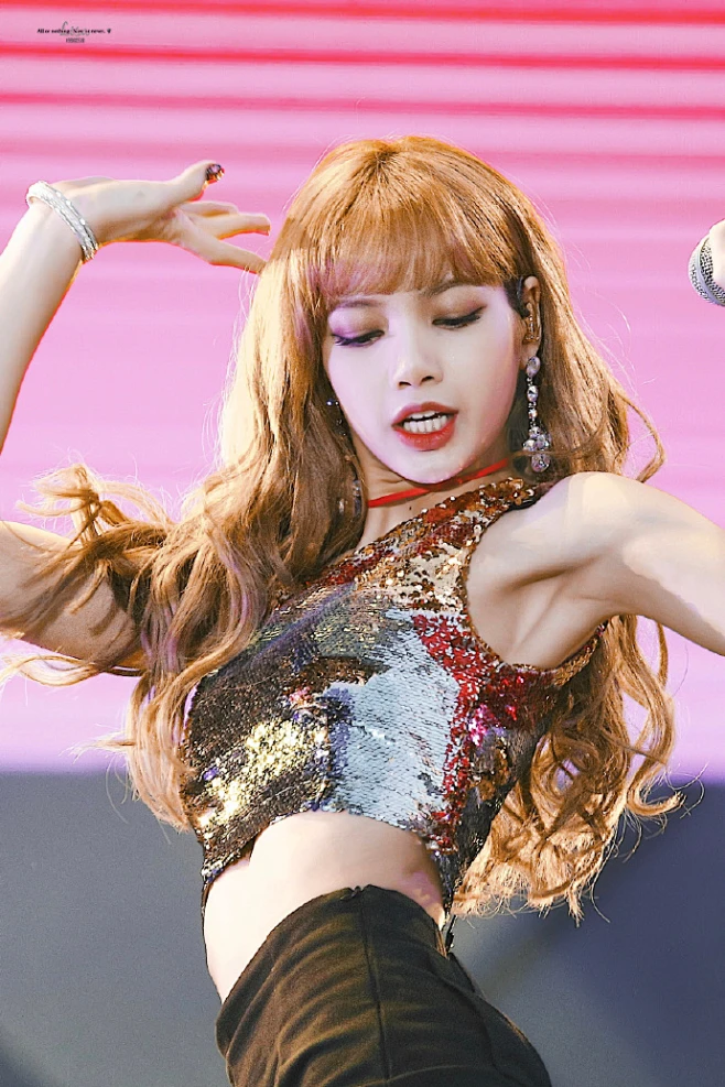 LISA超话 2018.06.22 Lotte Family Concert 高清 6P OLISA吧官博 -花瓣网