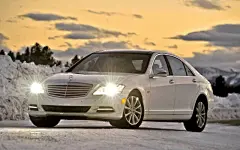 2013款奔驰S级高清壁纸图片桌面壁纸1