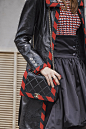 【多图】Chanel香奈儿2020年春夏高级成衣时装发布秀_秀场细节_VOGUE时尚网