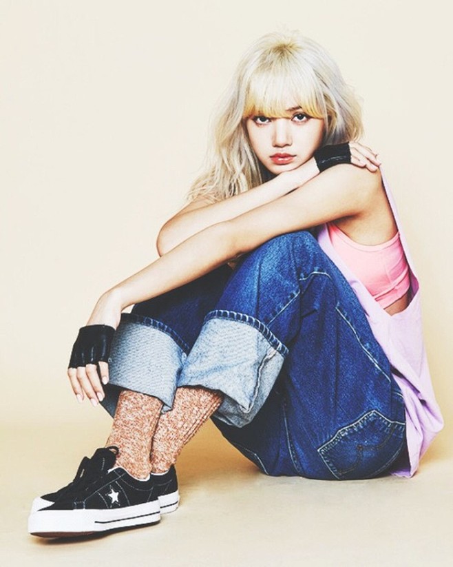 LISA BLACKPINK