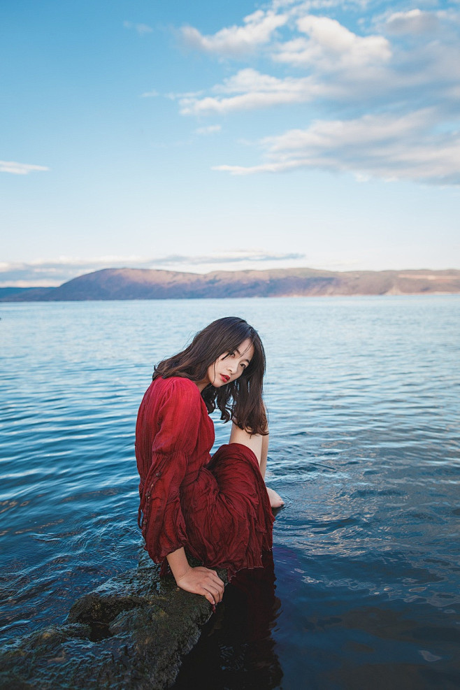 洱海边有你的影子海边红衣美女梦中情梦中情