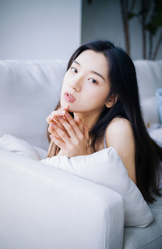 肤白如玉淡雅迷人