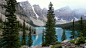 梦莲湖(Moraine Lake)是加拿大班夫国家公园的一个冰川湖，距路易斯湖14公里。它位于十峰山下，海  拔高度为1884米，湖泊面积为0.5平方公里。　由于梦莲湖是一个冰川湖，因此只有到每年六月底，湖水才到达最高线，折射沉积的岩粉，呈现出美丽的蓝绿色。梦莲湖被世界公认为是最有拍照身价的湖泊。湖面呈宝石蓝色，晶莹剔透，在锯齿状的山谷的拥环下，就像一块宝玉。这块“国宝”被印在加拿大20元的纸币上。