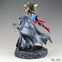 现货正版英版蝙蝠侠模型VS神奇女侠手办雕像正义联盟大战超人-淘宝网