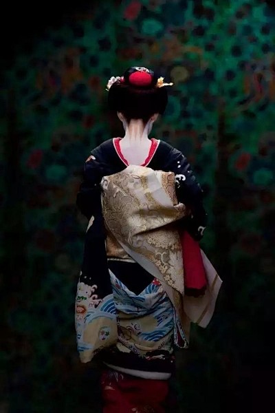日本艺伎美丽背后的真相，只有她们自己知道...