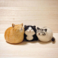 Adorable sculpted? kitties.: 