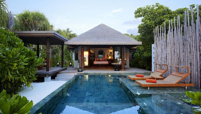 克哈瓦岛安纳塔拉度假村洋溢着东南亚风情的别墅带有私家泳池和庭院让