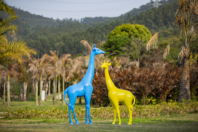 长颈鹿雕塑摆件