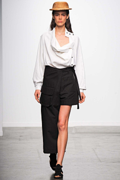 Hyoa采集到Fashion shows