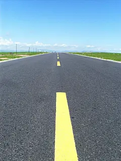 在路上，见识世界；在途中，认清自己。