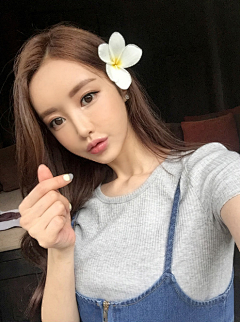 恩恩″采集到美女自拍