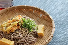 夏季扎鲁荞麦面配各种配料