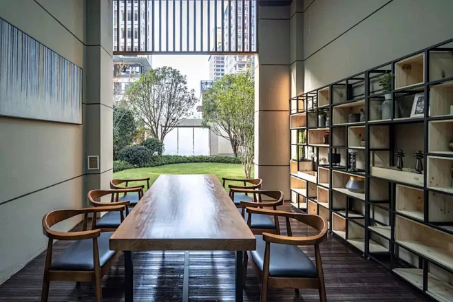 行走于自然之间 | 长沙 华润·翡翠府 : PleasantHouse Design贝森豪斯设计图片_架空层图片素材-花瓣网