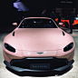 这颜色……

Aston Martin Vantage。

#全球车市# ​​​​