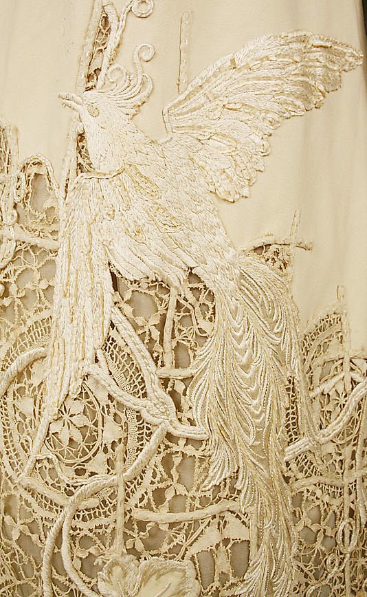 详细的真丝连衣裙，1904年 高级定制 ...