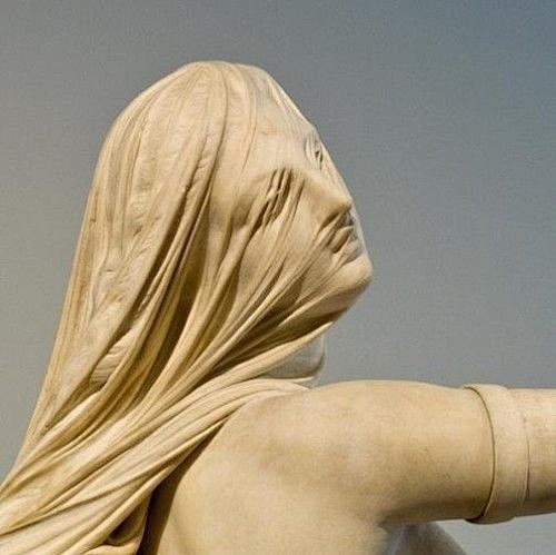雕塑中关于薄纱的表现 ​​​​