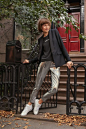 Marketplace : LOOKBOOKS.com is the Technology behind the Talent. Discover, follow, share. 