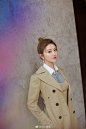 著名演员@景甜 身穿Dior迪奥二零一八春夏成衣系列出席《环太平洋2》北京发布会。廓形外套与简洁连身裤相得益彰，别致条纹与洁白领口彰显非凡卓然风姿。 ​​​​